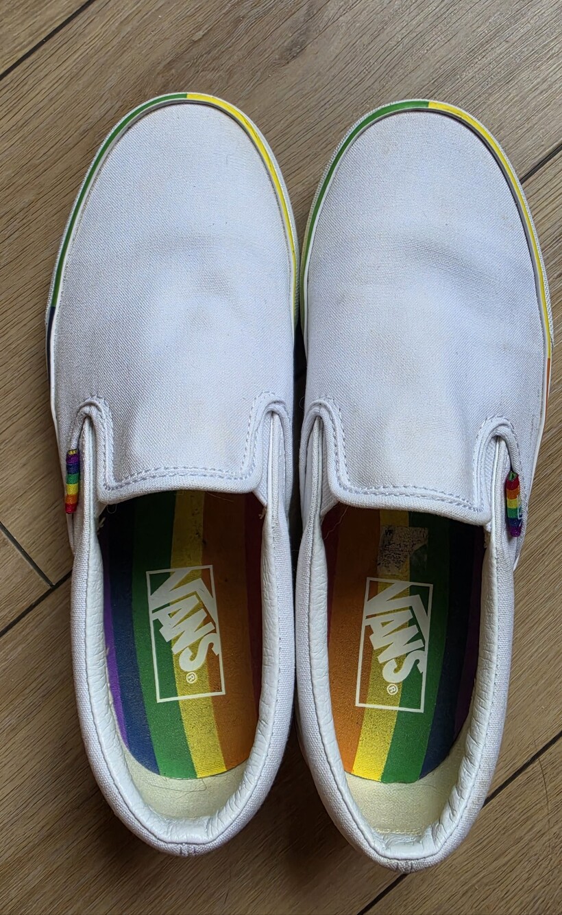Vans Classic Slip-On (Rainbow Foxing) True White Size Womens 8.5 Mens 7